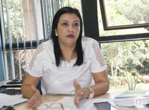 ana-lucia_dh-vai-a-escola